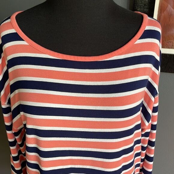T by Talbots navy/coral/white stripe stretch tunic. UPF 50+ protection. Medium - Picture 2 of 4